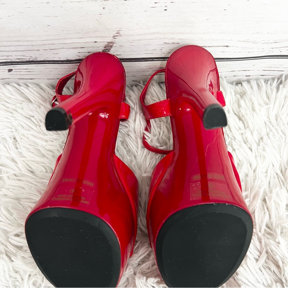 Ellie Red Platform Heels - Picture 9 of 16